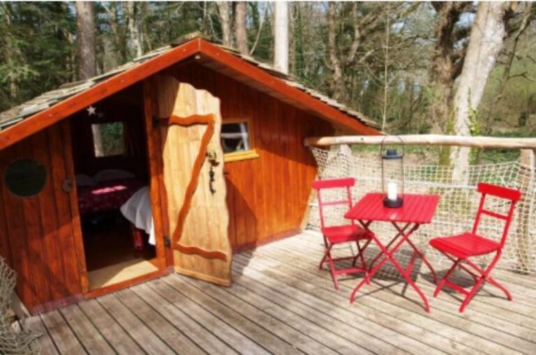 Cabane familiale de Kermenguy séjour insolite en Bretagne