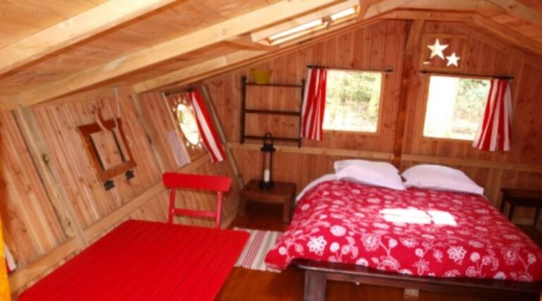 Cabane familiale de Kermenguy séjour insolite en Bretagne