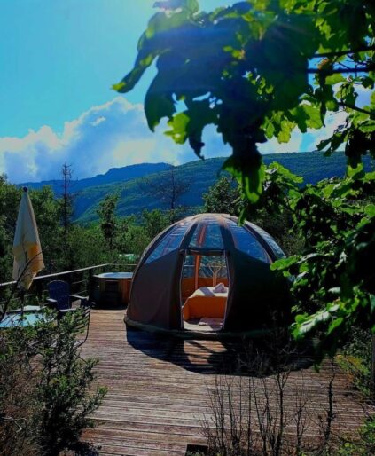Bulle transparente pour nuit insolite dans le Haut-Jura