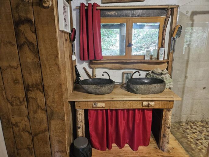 Cachette de Frodon Camping Le Cœur de la Forêt location-hebergement-insolite-weekend-sejour-romantique-nid-dans-arbre-cabanes-perchees-frodon-pierrefonds-oise-picardie-haut-de-france