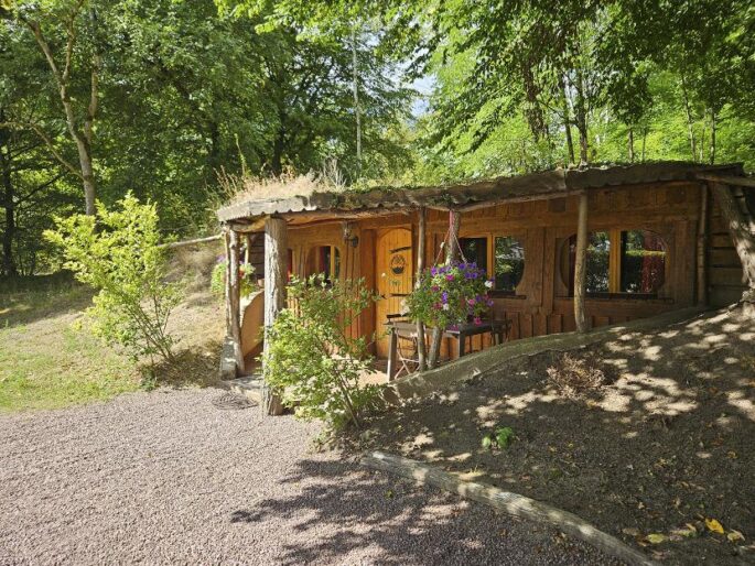 Cachette de Frodon Camping Le Cœur de la Forêt location-hebergement-insolite-weekend-sejour-romantique-nid-dans-arbre-cabanes-perchees-frodon-pierrefonds-oise-picardie-haut-de-france