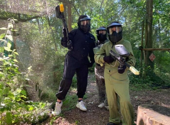 Léo parc Paintball, 4 terrains au coeur de la forêt d'Orléans paintball-terrains-parcours-aventure-branches-arbres-foret-famille-enfants-leo-parc-orleans-saint-jean-le-blanc-loiret