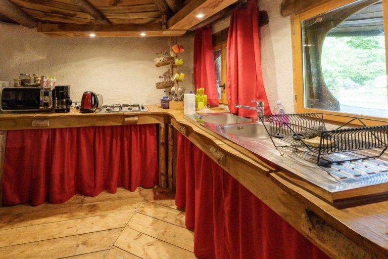 Cachette de Frodon Camping Le Cœur de la Forêt location-hebergement-insolite-weekend-sejour-romantique-nid-dans-arbre-cabanes-perchees-frodon-pierrefonds-oise-picardie-haut-de-france