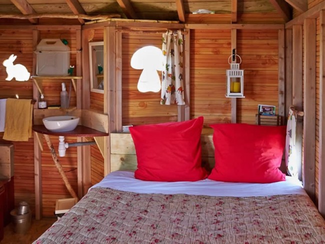 Cabane Grand-duc Normandie insolite Les Noctam'bulles location-hebergement-insolite-weekend-sejour-amoureux-romantique-nuit-atypique-cabane-saint-pierre-azif-calvados-normandie-grand-duc-petit-nid-douillet