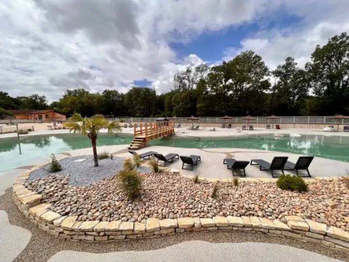 Glamping au Domaine de la Dombes dans l'Ain